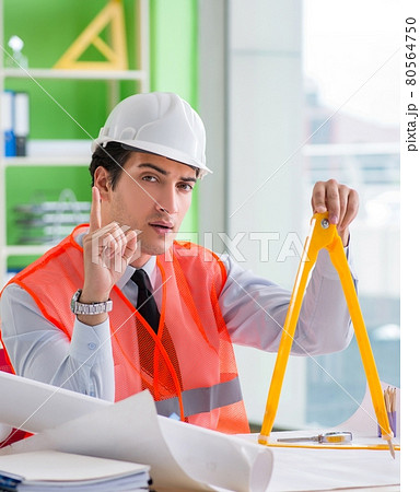 Man architect working on the project 80564750