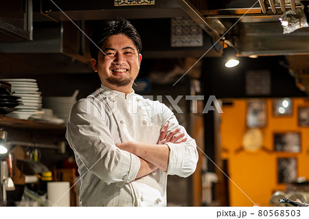料理人 シェフ レストラン 80568503