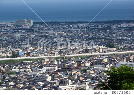 静岡市街並(安倍川以西)と新幹線210729pm4:53 静岡市街並(安倍川以西)と新幹線210729pm4:53 80573609