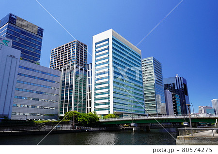 都市風景　東京　高浜運河と港区港南地区の街並み 80574275