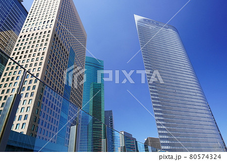 東京　汐留のオフィス街 80574324