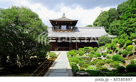 【東福寺】常楽庵開山堂とアプローチ／京都府京都市 80580897