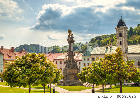 Main square with Plague column in Kremnica, important medieval m Main square with Plague column in Kremnica, important medieval m 80582635