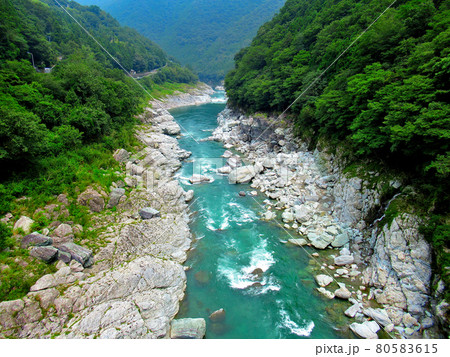 四国・大歩危小歩危・小歩危の少し穏やかな流れと険しい渓谷・徳島県三好市(12) 四国・大歩危小歩危・小歩危の少し穏やかな流れと険しい渓谷・徳島県三好市(12) 80583615