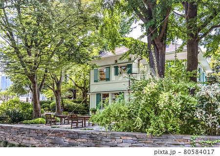 横浜の歴史的建造物　エリスマン邸 80584017