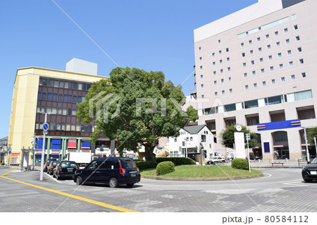 千葉県習志野市 京成津田沼駅前の街並み 80584112