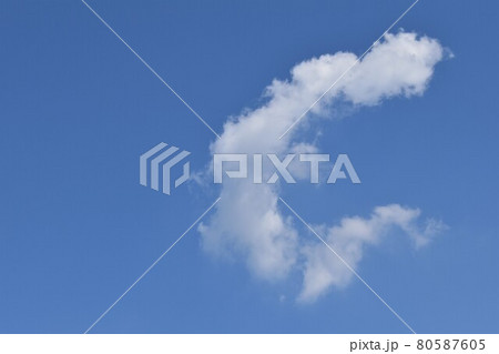 Eの形をした雲 80587605