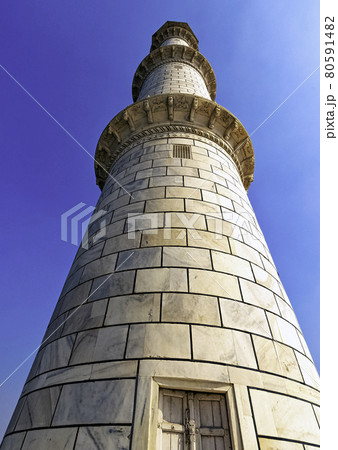 Tower of Taj Mahal in Agra, Uttar Pradesh, India Tower of Taj Mahal in Agra, Uttar Pradesh, India 80591482