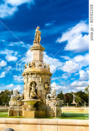 Fountain of the Mariblanca in Aranjuez, Spain 80592208