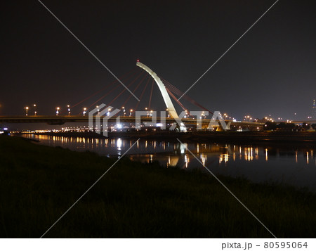 ナイトシーン 夕映 夜景 80595064