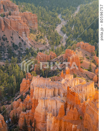 Beautiful sunrise of the Inspiration Point of Bryce Canyon National Park Beautiful sunrise of the Inspiration Point of Bryce Canyon National Park 80596757