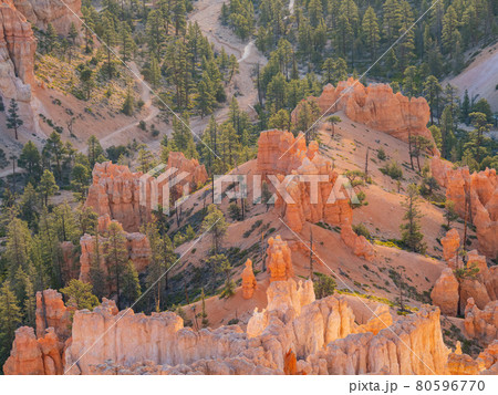 Beautiful sunrise of the Inspiration Point of Bryce Canyon National Park Beautiful sunrise of the Inspiration Point of Bryce Canyon National Park 80596770