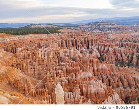 Beautiful sunrise of the Inspiration Point of Bryce Canyon National Park Beautiful sunrise of the Inspiration Point of Bryce Canyon National Park 80596791