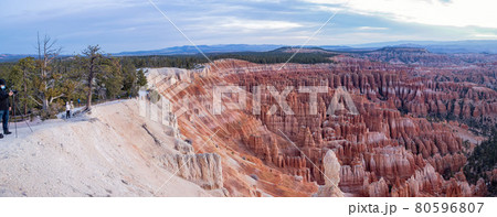 Beautiful sunrise of the Inspiration Point of Bryce Canyon National Park Beautiful sunrise of the Inspiration Point of Bryce Canyon National Park 80596807