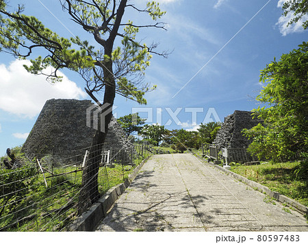 浦添城跡の石垣 浦添城跡の石垣 80597483