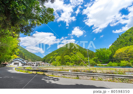 夢前川沿いの田舎風景（兵庫県姫路市夢前町）※作品コメント欄に撮影位置 80598350
