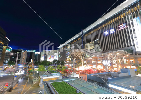 【福岡県】JR博多シティの夜景（博多駅） 80599210