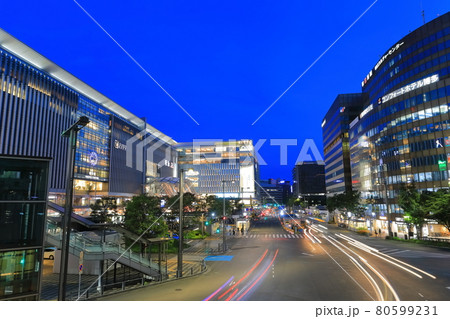【福岡県】JR博多シティの夜景（博多駅） 80599231