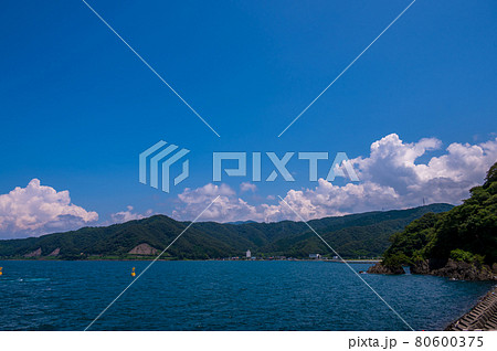 敦賀新港 まるやま海遊パークから敦賀湾を望む　2021夏撮影 80600375