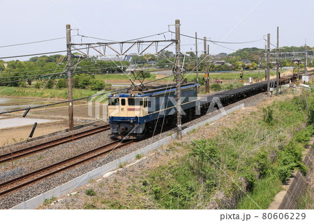 JR宇都宮線を走る配給貨物列車 80606229