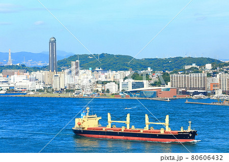 【山口県】晴天下の下関市街地 【山口県】晴天下の下関市街地 80606432