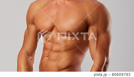 close up of male abdomen 80609785