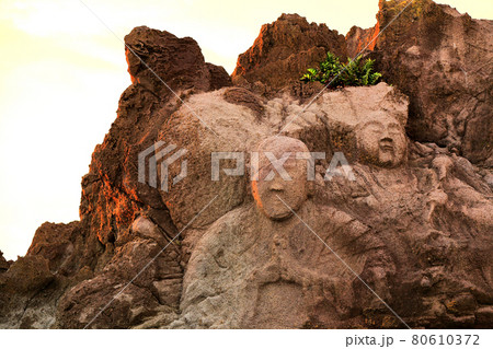 夕陽と十六羅漢岩 80610372