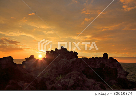 夕陽と十六羅漢岩 80610374