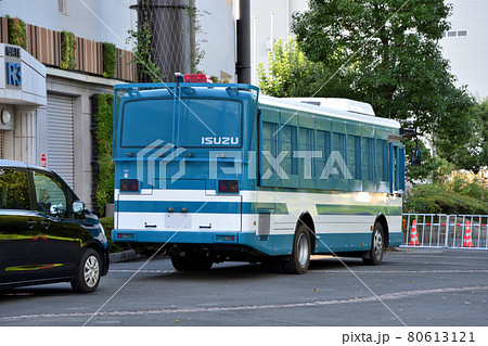 東京オリンピックの警備にあたる滋賀県警の警察車両の写真素材