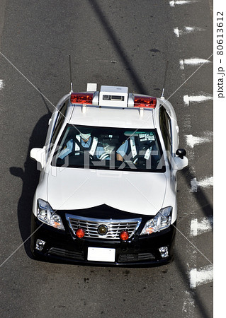 東京オリンピックの警備にあたる岩手県警の白黒パトカー 東京オリンピックの警備にあたる岩手県警の白黒パトカー 80613612