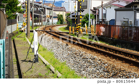 踏切のある風景<10>(伊豆箱根鉄道のレールと踏切) 踏切のある風景<10>(伊豆箱根鉄道のレールと踏切) 80615644
