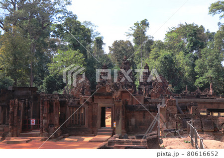 アンコールワット遺跡群・至宝・バンテアイスレイ遺跡／カンボジアの風景 80616652