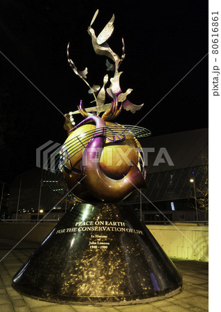 The John Lennon Peace Monument by night - Liverpool, United Kingdom 80616861