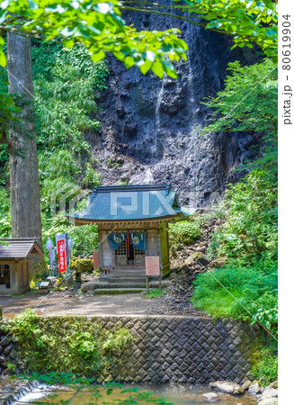 羽黒山　岩戸分神社　秡川　須賀の滝（山形県鶴岡市） 80619904