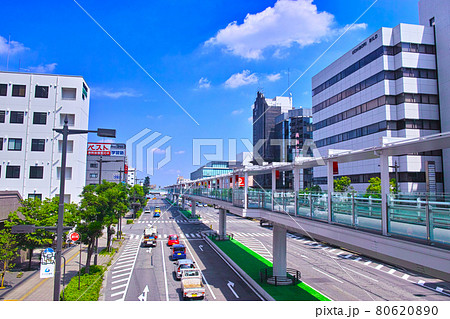 高崎駅東口にあるペデストリアンデッキの景観 80620890