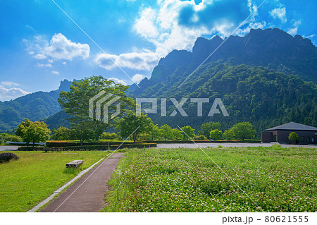 妙義山パノラマパークからの妙義山 初夏の陽気 妙義ふるさと美術館付近からの景色 の写真素材 妙義山パノラマパークからの妙義山 初夏の陽気 妙義ふるさと美術館付近からの景色 の写真素材