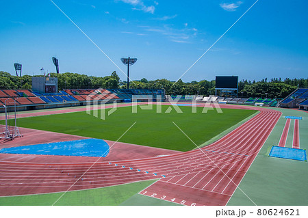 陸上競技場 80624621