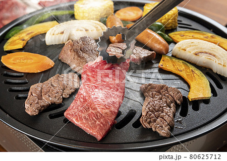 焼き肉　焼肉　おうち焼肉　家焼肉 80625712