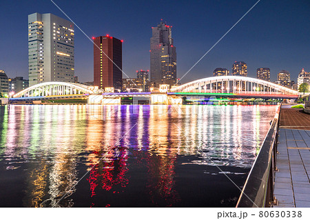 《東京都》勝どき橋の夜景・東京ベイエリア 80630338