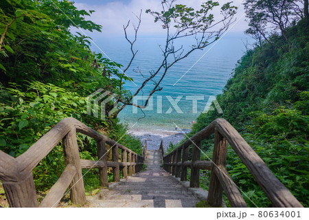 栂海新道起点【夏の親不知海岸】 栂海新道起点【夏の親不知海岸】 80634001
