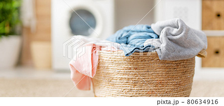 clothes in the basket 80634916