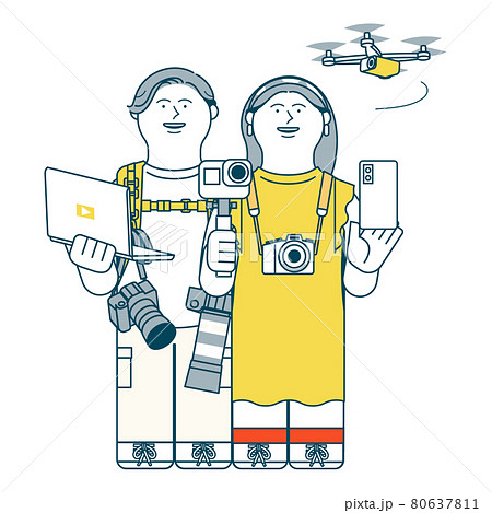 カメラで撮影する男女 80637811