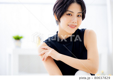 サロンモデル　女性　きれい 80637829