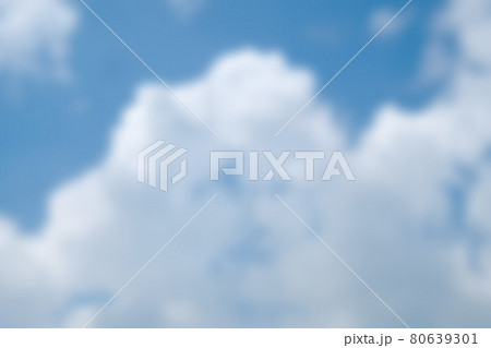 blur focus cloud on blue sky blur focus cloud on blue sky 80639301