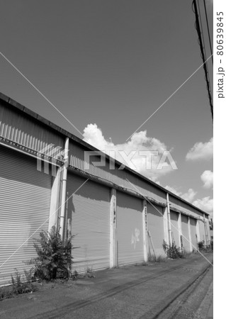 物流倉庫 80639845