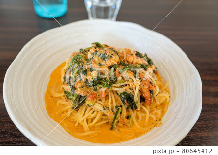 トマトクリームソースパスタ トマトクリームソースパスタ 80645412