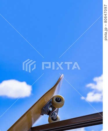 スケボー スケートボード 【 人気 の スポーツ の イメージ 】 スケボー スケートボード 【 人気 の スポーツ の イメージ 】 80647097