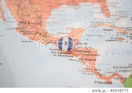 El Salvador flag drawing pin on the map 80648575