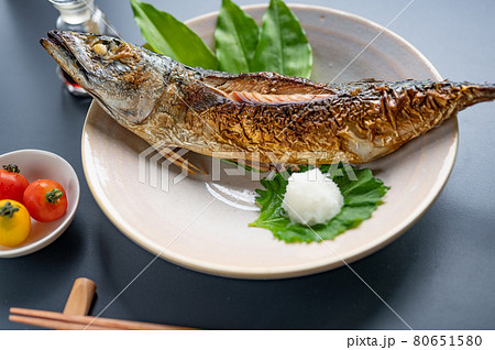 豪快に一匹丸ごと鯖塩焼き 豪快に一匹丸ごと鯖塩焼き 80651580