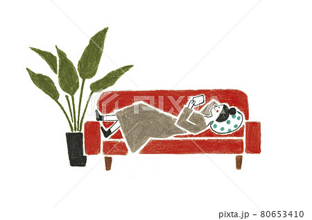 スマホと女性 80653410